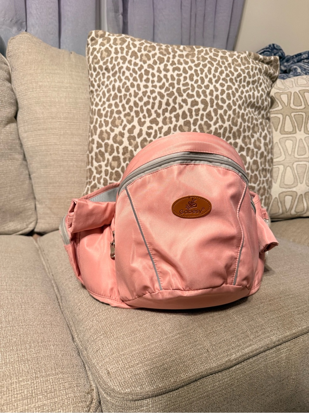 💫Brand New Pink Waist Bag - Women's Hands-Gabesy Baby Seat Carrier 💖